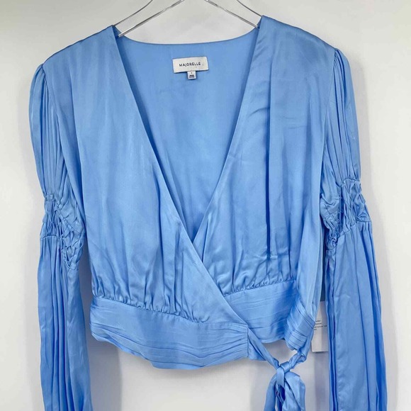 New Majorelle Sugar Wrap Top Womens Small Blue Satin Plunge Western Festival - Picture 8 of 9